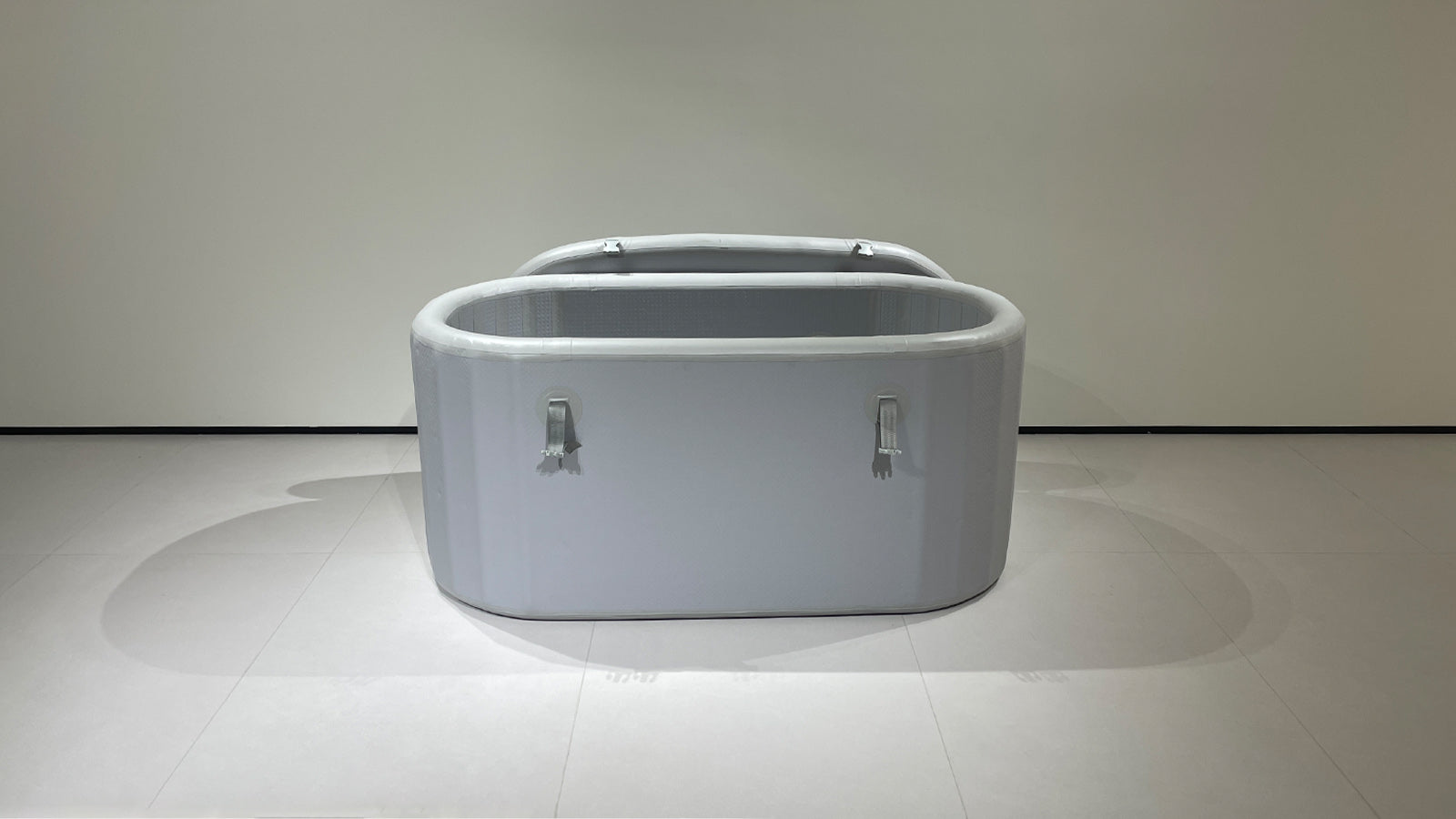 portable-cold-plunge-back