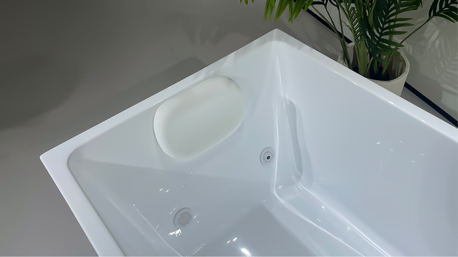 cold-plunge-tub-pillow